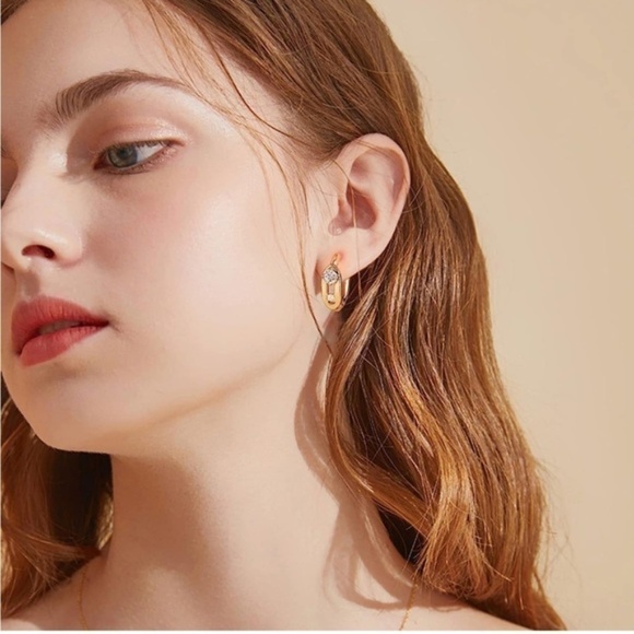 Gold 14k Gold Plated Cubic Zirconia Hoop Earrings - Picture 4 of 4